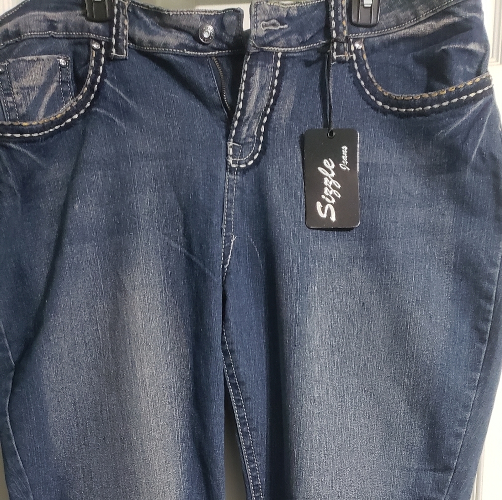 SIZZLE JEANS, 22, LIGHT WASHED DENIM, BUTTON CLOSURE, FLAT FRONT,